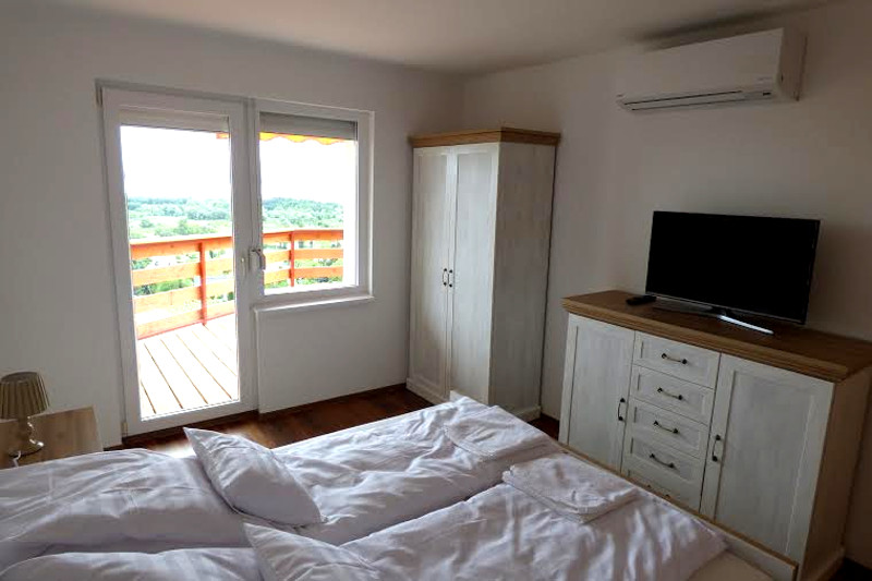 In vonyarcvashegy an apartment on the ground floor with a pool and ...