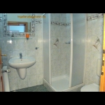 Balatonlellén közvetlen vízparti modern 3 szobás luxusapartman  kiadó