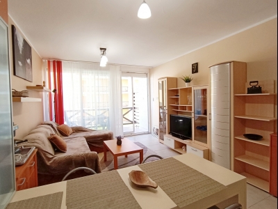 In Balatonőszöd, in dem Hullám Ferienpark ist ein modernes Appartement für max. 5 Personen zu vermieten