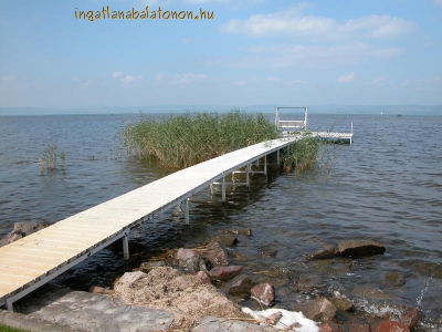 Luxus minimál villa saját stranddal, jakuzzival