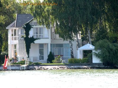 Gemütliche Wasser Ferienhaus mit eigenem Strand für max. 12 Personen